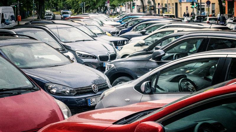 Macht das Parken in Berlin endlich teurer! : Der Platz ist zu wertvoll, um ihn billig zu verschleudern