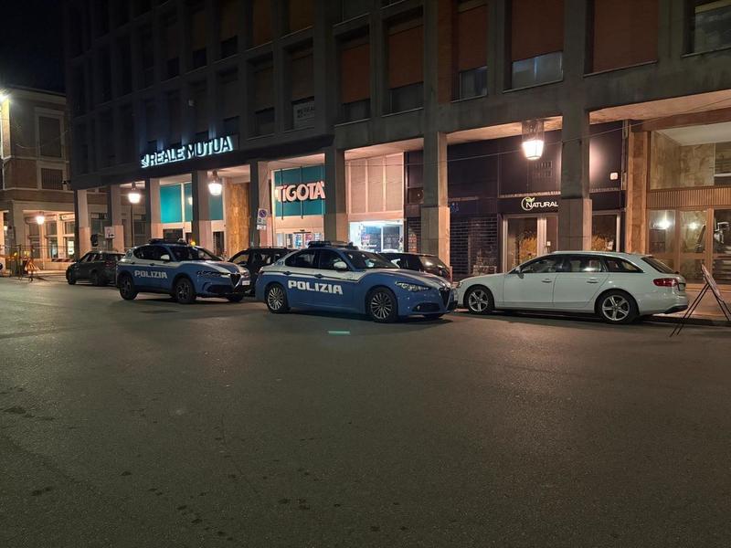 Furto con scasso alla pasticceria “Dario”, ladri di notte in corso Porta Reno a Ferrara
