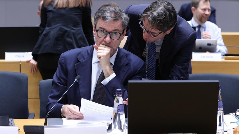 Spunta la tassa sull’oro, l’ipotesi da 2 miliardi in manovra. Tra una settimana un nuovo vertice