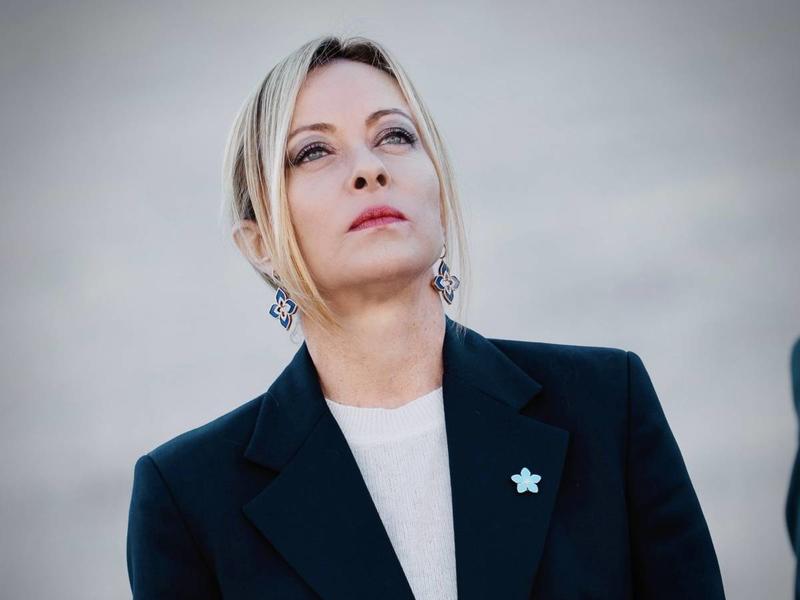 La Meloni non ha vinto perché è truccata bene