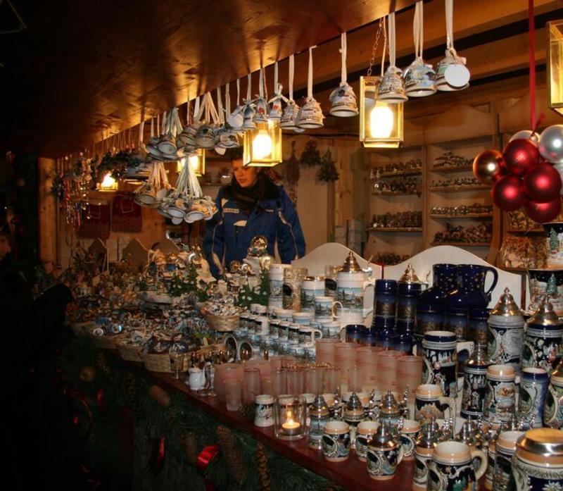 Il centro di Modena come Merano: arrivano i mercatini tirolesi per il Natale