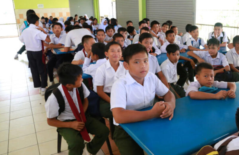 Does Malaysia Really Need Two Teachers Per Classroom? Does Malaysia Really Need Two Teachers Per Classroom?