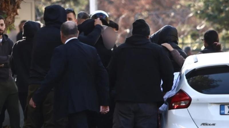 Στραβά αρµενίζουµε