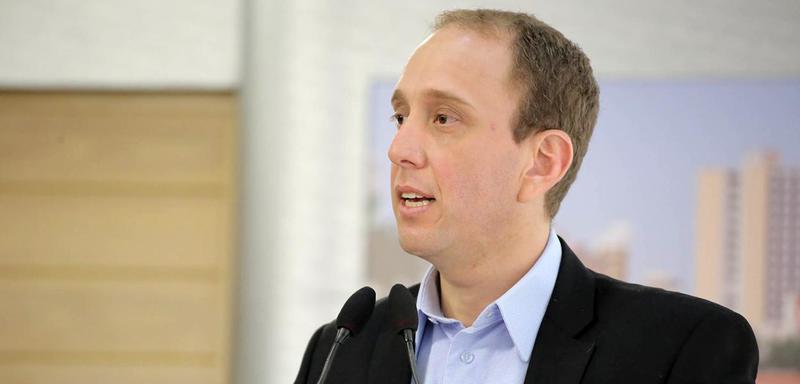 A guerra de narrativas e o esvaziamento do debate político