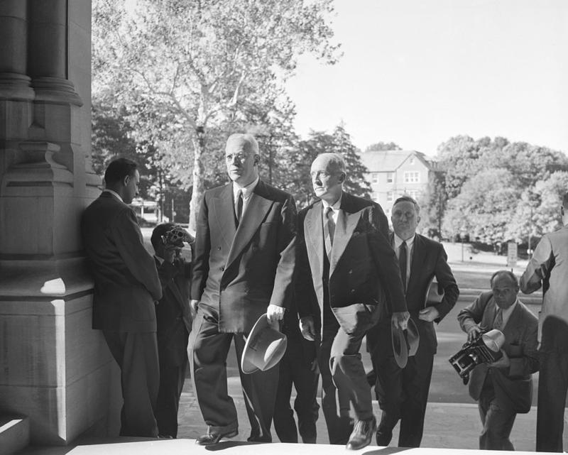 When the Warren Court Backed Down When the Warren Court Backed Down