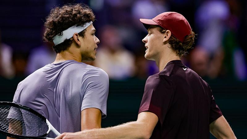 Sinner senza pietà: supera Shelton e si prepara alla semifinale con De Minaur Sinner senza pietà: supera Shelton e si prepara alla semifinale con De Minaur