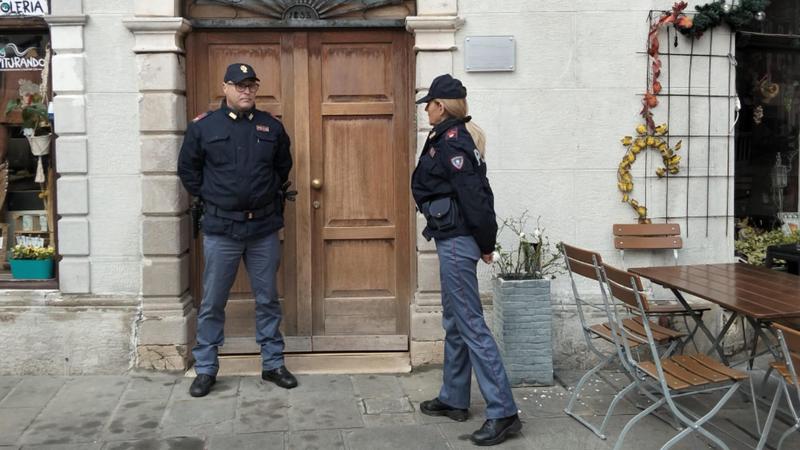 Taglia la gola al figlio di 9 anni, il legale del papà svela: “Aveva minacciato di ucciderlo già nel 2018” Taglia la gola al figlio di 9 anni, il legale del papà svela: “Aveva minacciato di ucciderlo già nel 2018”
