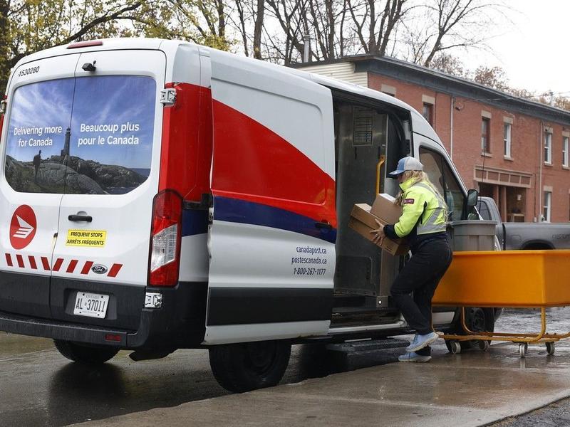 Nobody really cares what's happening with the Canada Post strike | Opinion