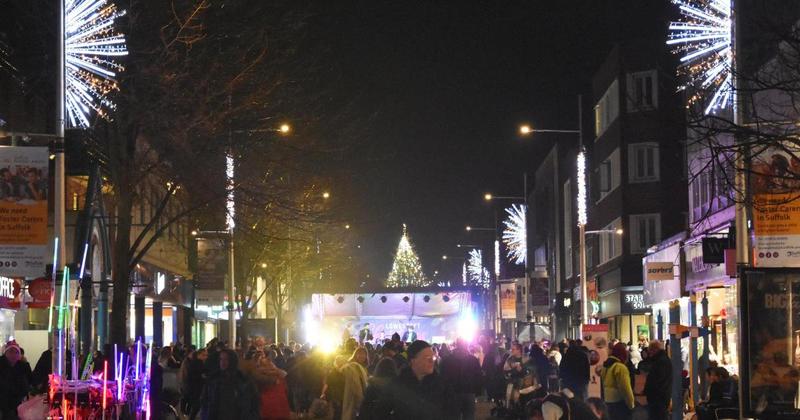 Towns set to light up for Christmas spectaculars Towns set to light up for Christmas spectaculars