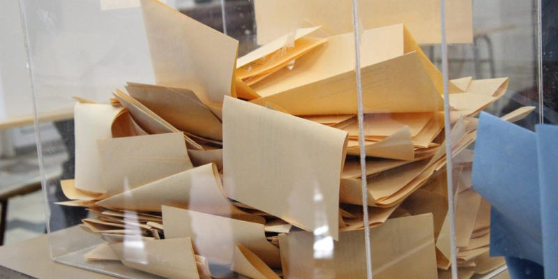 Nebojša Bakarec: Molitva opozicije - REM naš nasušni daj nam danas