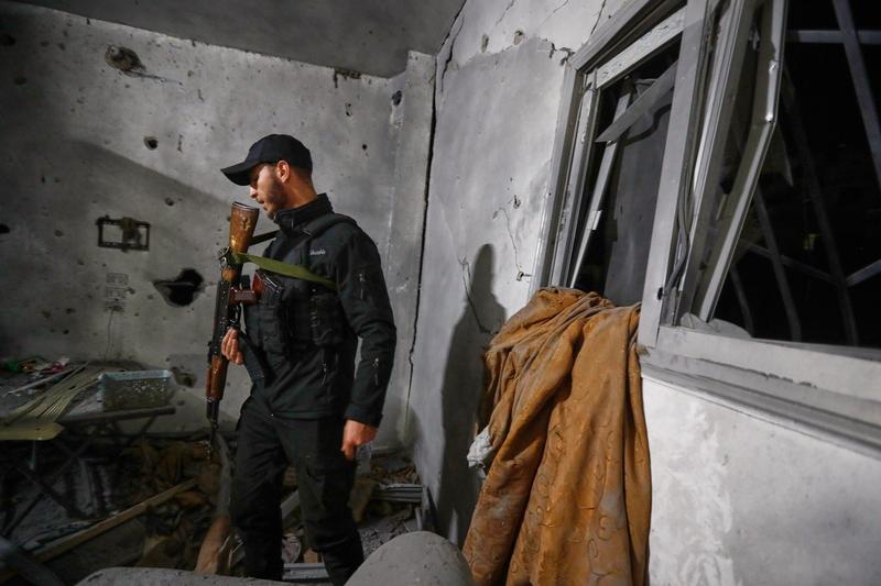Damascus home hit by Katyusha rockets launched from outskirts of Syria capital; 1 hurt