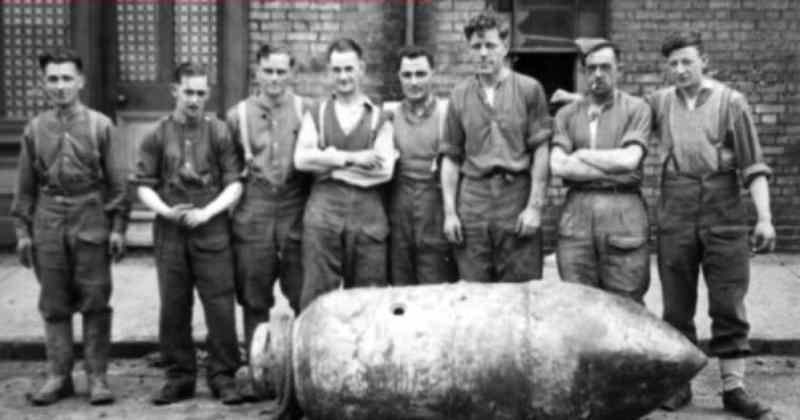 Brave bomb disposal heroes who lost their lives on coast remembered