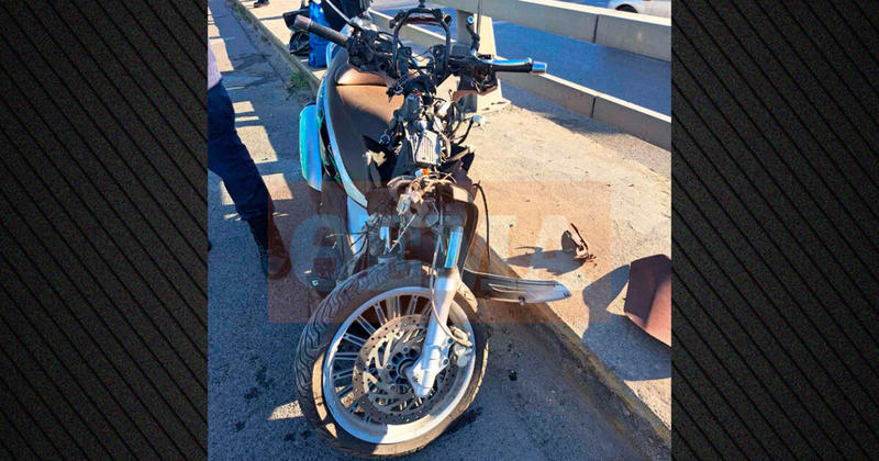 Σοβαρό τροχαίο στον Κηφισό - Μηχανάκι έπεσε πάνω σε φορτηγό, νεκρός ο 42χρονος αναβάτης Σοβαρό τροχαίο στον Κηφισό - Μηχανάκι έπεσε πάνω σε φορτηγό, νεκρός ο 42χρονος αναβάτης