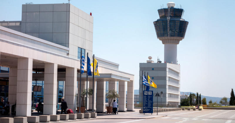 Συνελήφθη στο «Ελ. Βενιζέλος» μέλος διεθνούς συμμορίας διαρρηκτών - Είχε «μπει» και στο σπίτι της εισαγγελέως Τουλουπάκη Συνελήφθη στο «Ελ. Βενιζέλος» μέλος διεθνούς συμμορίας διαρρηκτών - Είχε «μπει» και στο σπίτι της εισαγγελέως Τουλουπάκη