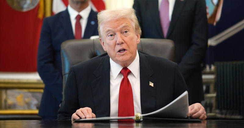 Τραμπ: Το Λονδίνο έχει γίνει τόσο επικίνδυνο που άνθρωποι μαχαιρώνονται στα οπίσθια – Νέα επίθεση κατά του Σαντίκ Καν Τραμπ: Το Λονδίνο έχει γίνει τόσο επικίνδυνο που άνθρωποι μαχαιρώνονται στα οπίσθια – Νέα επίθεση κατά του Σαντίκ Καν