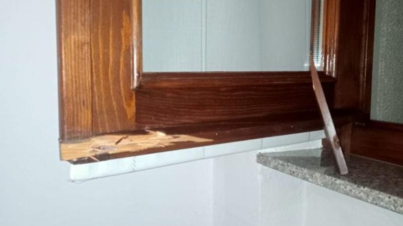 Ladro gli entra in casa a Clusone mentre cena: «L’ho sorpreso in stanza, è fuggito» Ladro gli entra in casa a Clusone mentre cena: «L’ho sorpreso in stanza, è fuggito»