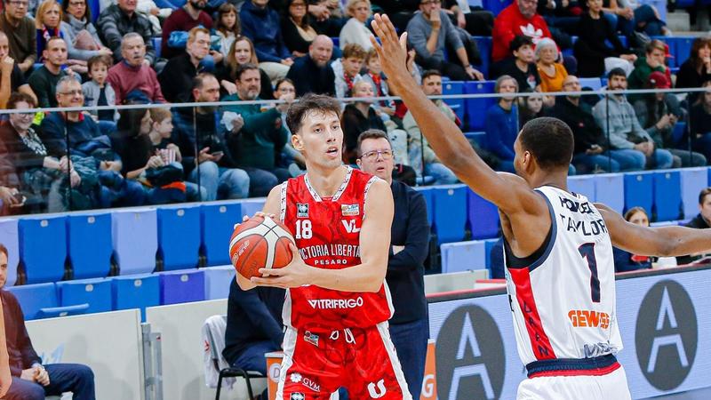 La valanga biancorossa. Dominio dall’inizio alla fine: Pesaro travolge l’Urania