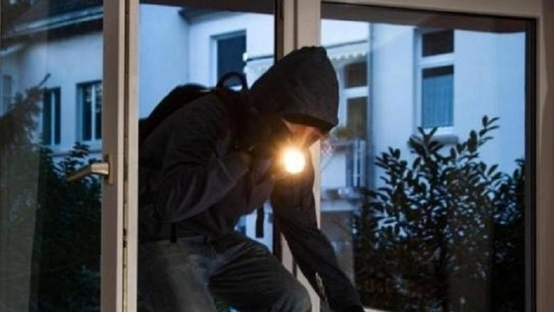 Furto in casa del dirigente della Real Forio,Ã¨ stato un calciatoreÂ di un'altra squadra dell'isola