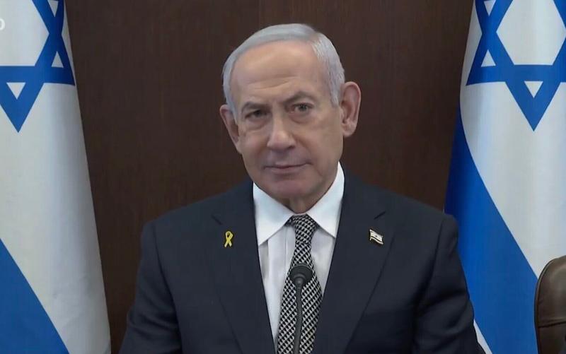 Netanyahu accuses ministers of electioneering; briefly bars 4 tardy ministers from meeting