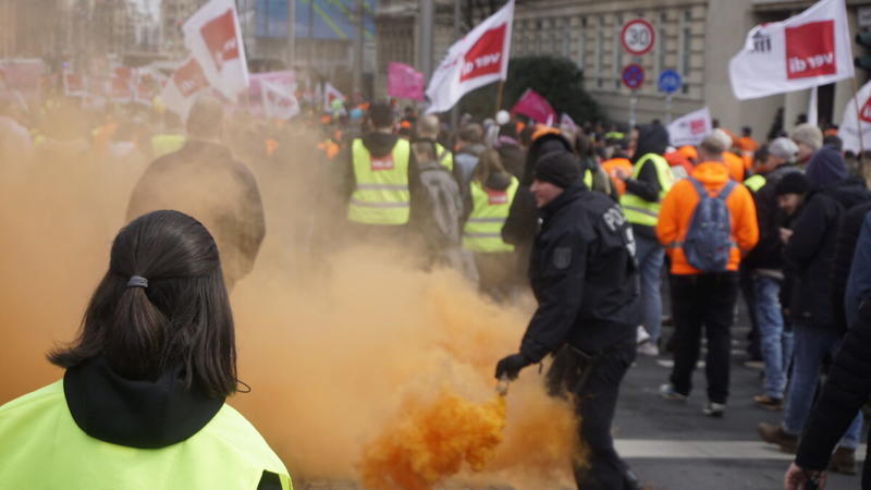 Von der Klinik auf die Straße gegen die AfD-Jugend