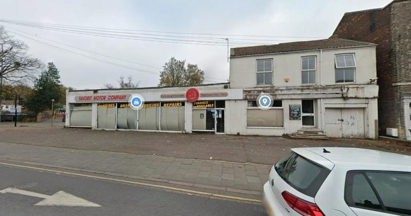 Plans to turn former car dealership into supermarket, café, takeaway and homes