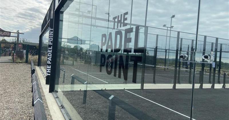 Padel courts on golf course could soon be weather-proofed