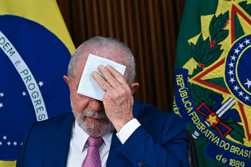 Tarifas dos EUA continuam e governo festeja como se não existissem