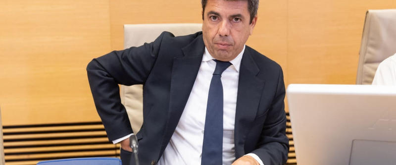 Mazón cambia de versión en el Congreso y se desliga del retraso del envío del ES-Alert: “¿Era usted un florero?”