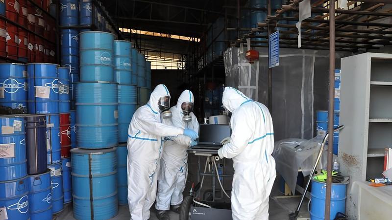 Bidoni radioattivi dell’Urss: un milione di euro per toglierli da Rovello Porro