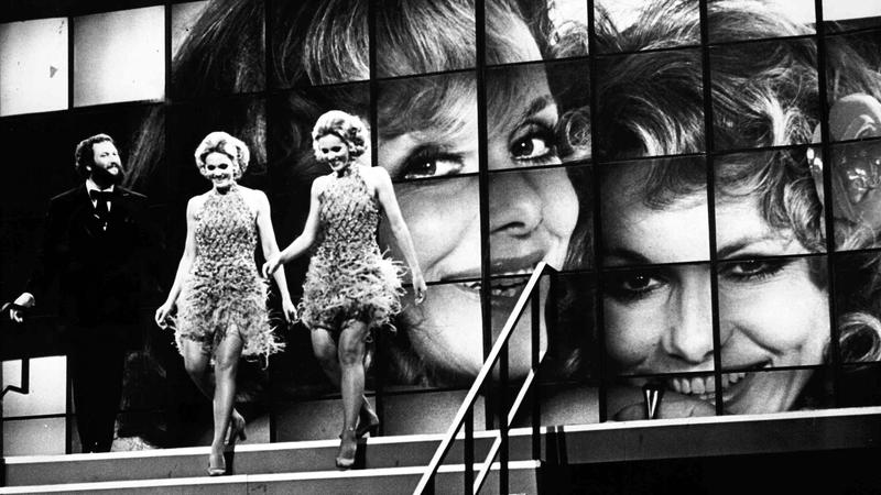 Le gemelle Kessler e il suicidio assitito. Loretta Goggi: “Scelta sconvolgente. Sono state un esempio”