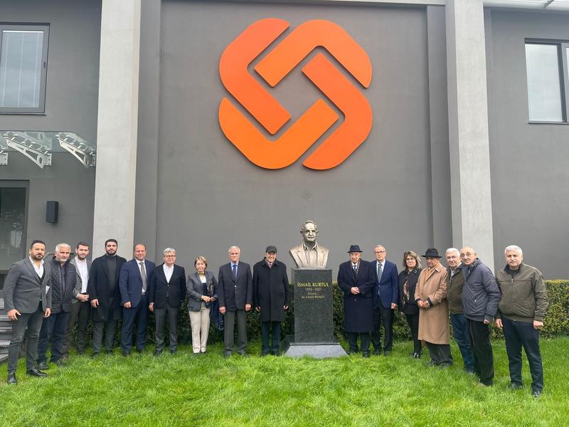 Yüreğinde Sevgi Yoğuran Bir Sanayici: Kadir Kurtul