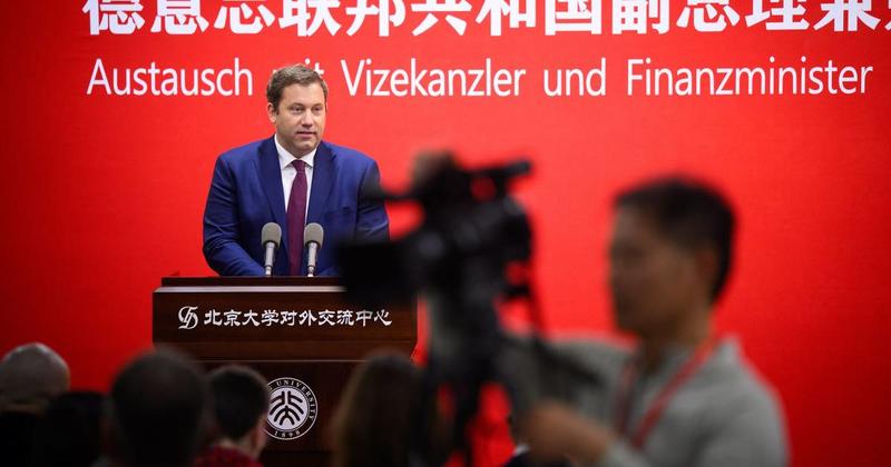 Vizekanzler Klingbeil in China: Zwischen Zusammenarbeit und Abgrenzung Vizekanzler Klingbeil in China: Zwischen Zusammenarbeit und Abgrenzung