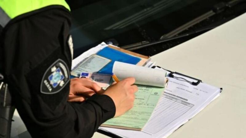 Γι’ αυτό µας φτύνουν!