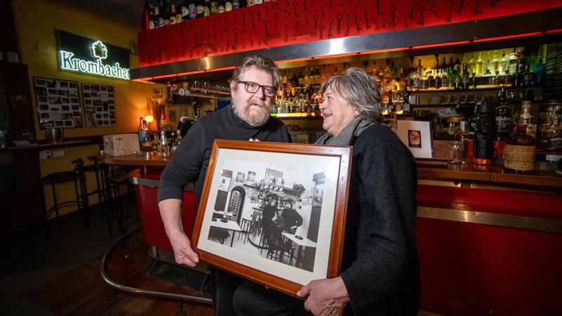 La difficile scelta di Mauro e Angela, in vendita lo storico locale Paspartù: “Ora largo ai giovani”