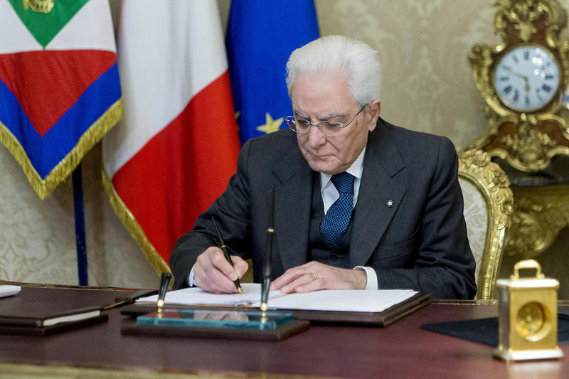 Attacco a Mattarella: quell'ombra sgrammaticata sulla lealtà istituzionale Attacco a Mattarella: quell'ombra sgrammaticata sulla lealtà istituzionale