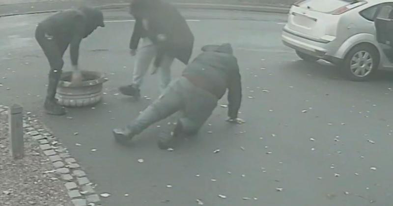 WATCH: Thief makes meal of getaway and flashes his pants during stately home heist