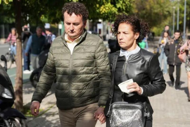 Los padres de Sandra piden a la Fiscalía una sanción ejemplarizante al colegio Irlandesas de Loreto. Tenéis todo nuestro apoyo Los padres de Sandra piden a la Fiscalía una sanción ejemplarizante al colegio Irlandesas de Loreto. Tenéis todo nuestro apoyo