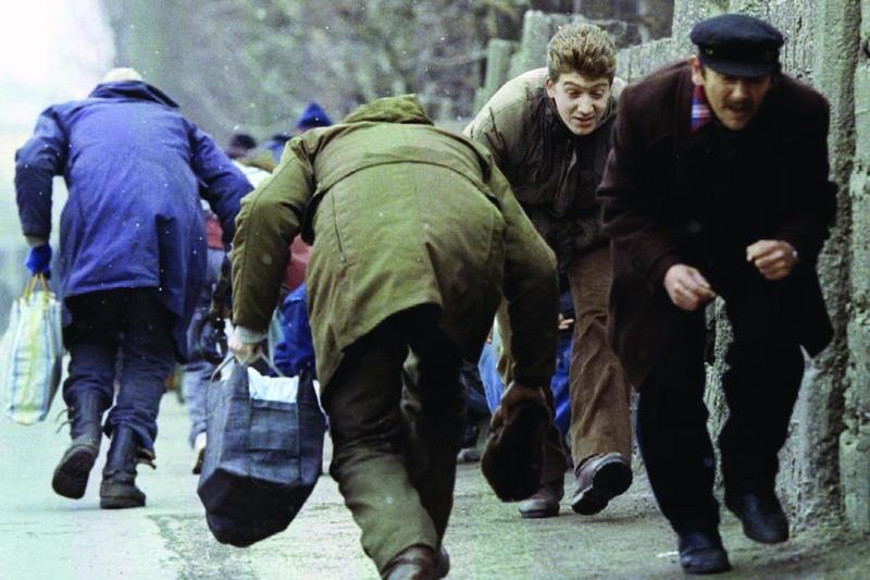 “Sarajevo safari”, verità e leggende sui turisti cecchini