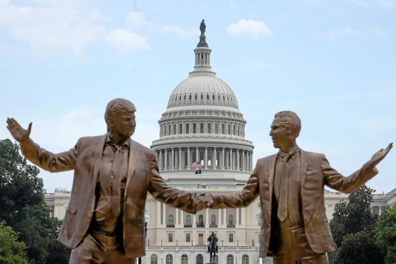 Epstein-Akten vor Veröffentlichung: Trump wechselt nur die Arena