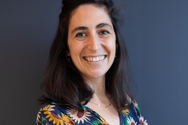 À Bruxelles, les lois se font et se défont. Et dans les deux cas, le grand public ne s’y intéresse guère. À l’heure où des règlements européens emblématiques font l’objet de « simplifications » qui menacent de les vider de leur substance, Mélinée Le Priol propose, dans sa chronique ÉTHIQUE ET TECH, de dépasser notre aversion naturelle pour la matière européenne.