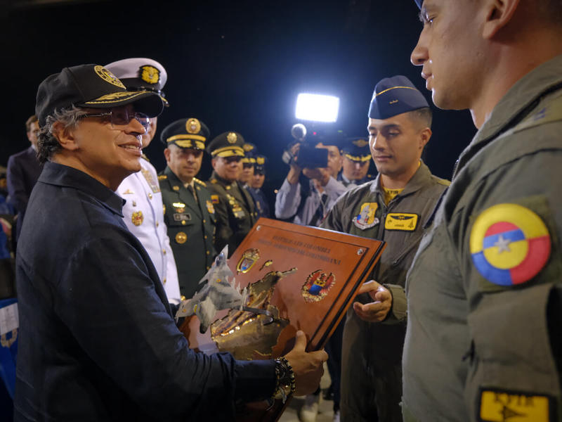 El bombardeo con niños golpea el corazón simbólico del petrismo
