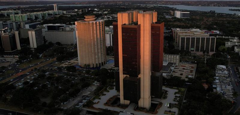 O custo real da subjugação financeira