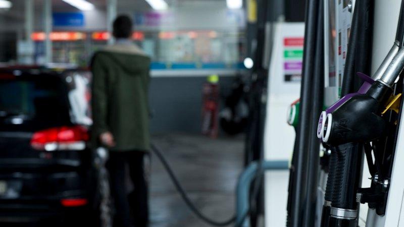 Time to close the loophole allowing Russian oil into Australia