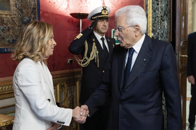 Confronto Mattarella-Meloni al Colle. «Sintonia» ma la premier difende Bignami Confronto Mattarella-Meloni al Colle. «Sintonia» ma la premier difende Bignami
