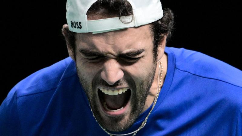 L'Italia è già in semifinale: Cobolli travolge Misolic, Berrettini torna 'The Hammer'. Austria ko 2-0
