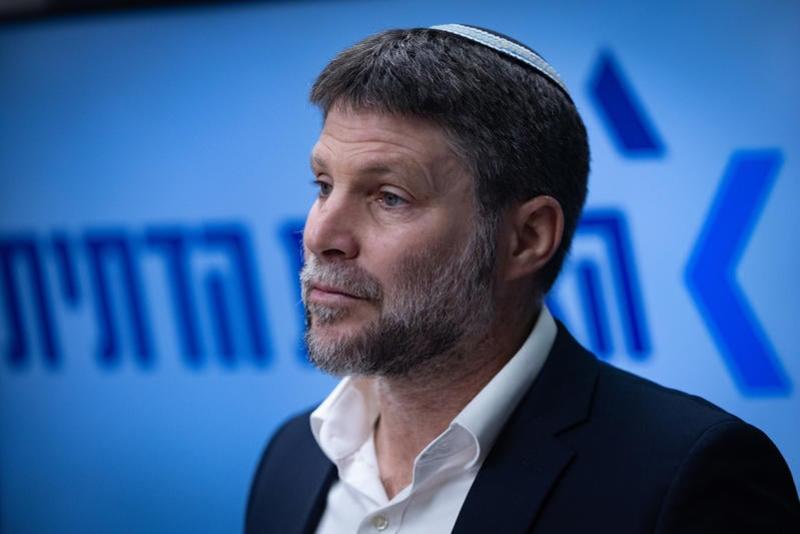 Knesset passes law expanding financial benefits for IDF reservists