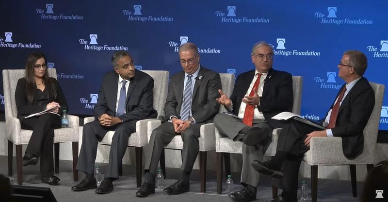 H-1B Visas Are Pushing Americans Out of Job Market, Experts Warn H-1B Visas Are Pushing Americans Out of Job Market, Experts Warn