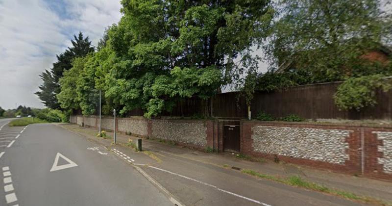 Neighbours fear bid for more rooms at HMO will cause traffic chaos