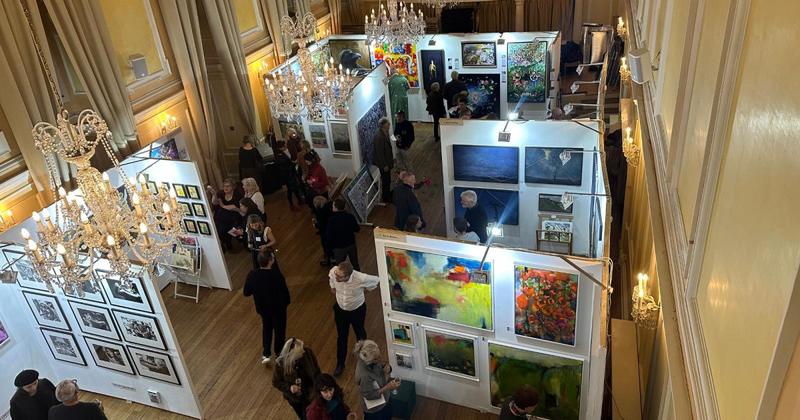 'Record numbers' turn out for art fair set to return to revamped city Halls in 2026