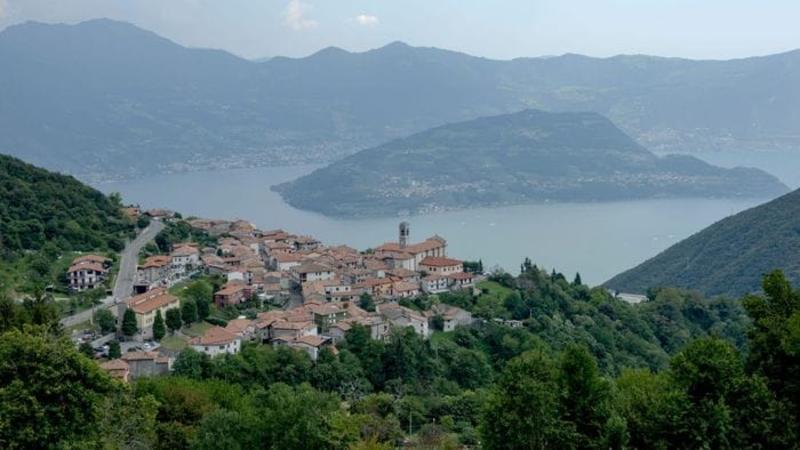 Mercatini, luminarie e cena comunitaria per San Colombano a Parzanica Mercatini, luminarie e cena comunitaria per San Colombano a Parzanica